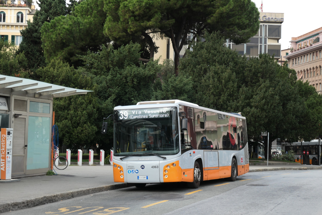 Genova, Menarinibus Vivacity 9 # 4963