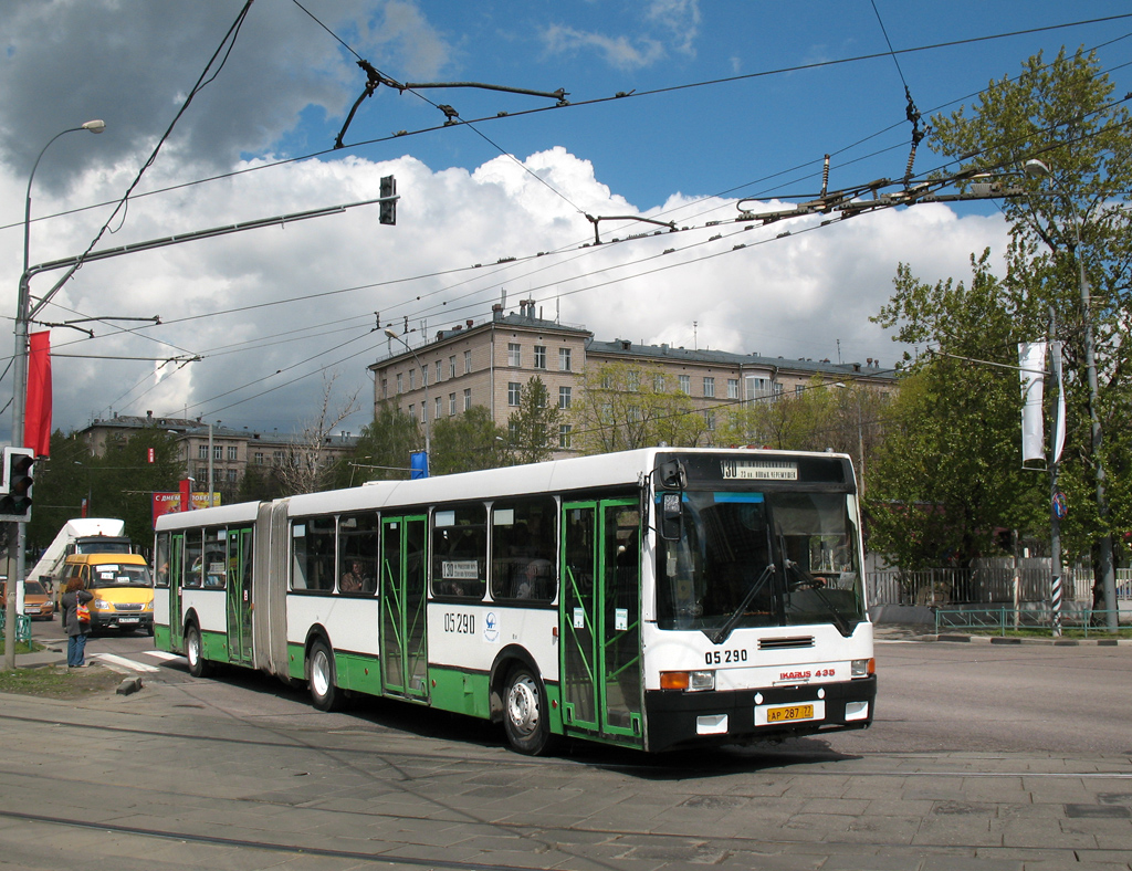 Moscow, Ikarus 435.17 No. 05290