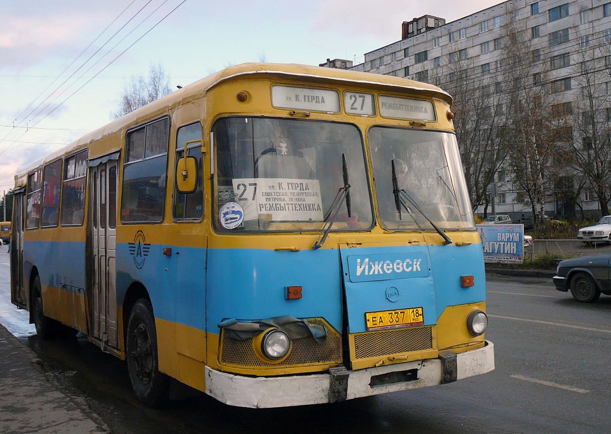 Izhevsk, LiAZ-677М # ЕА 337 18