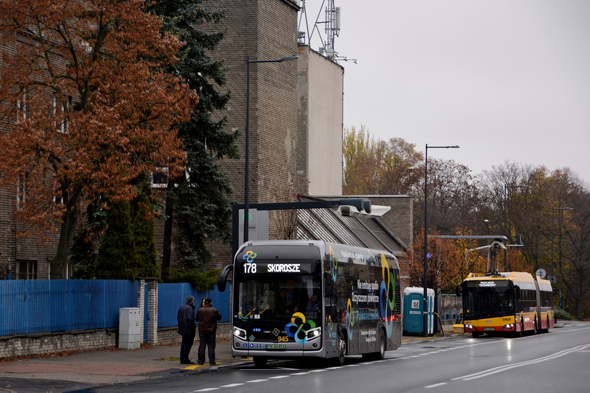 Warsaw, Neso Bus 12 č. 945