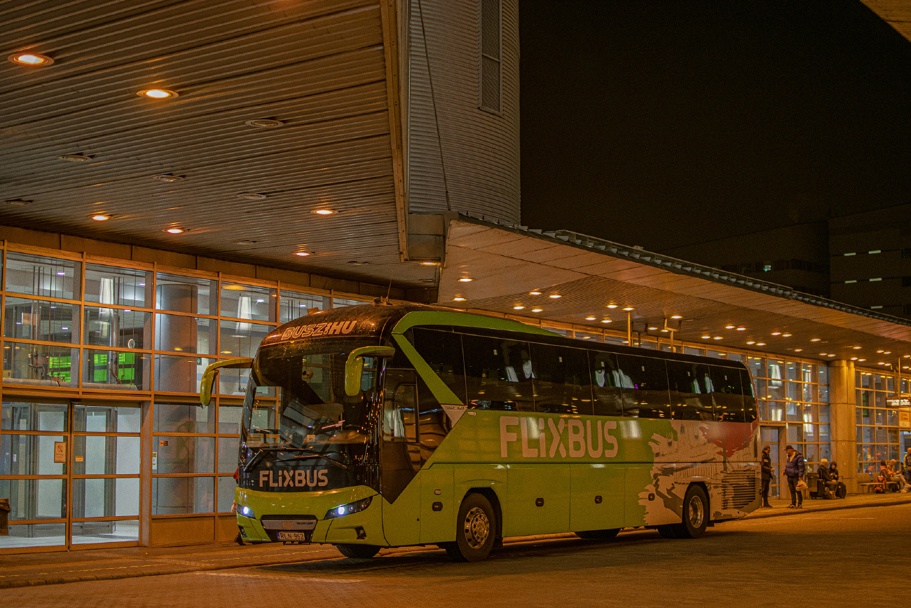 Hungria, other, Neoplan N2216SHDC Tourliner SHDC # RLN-962