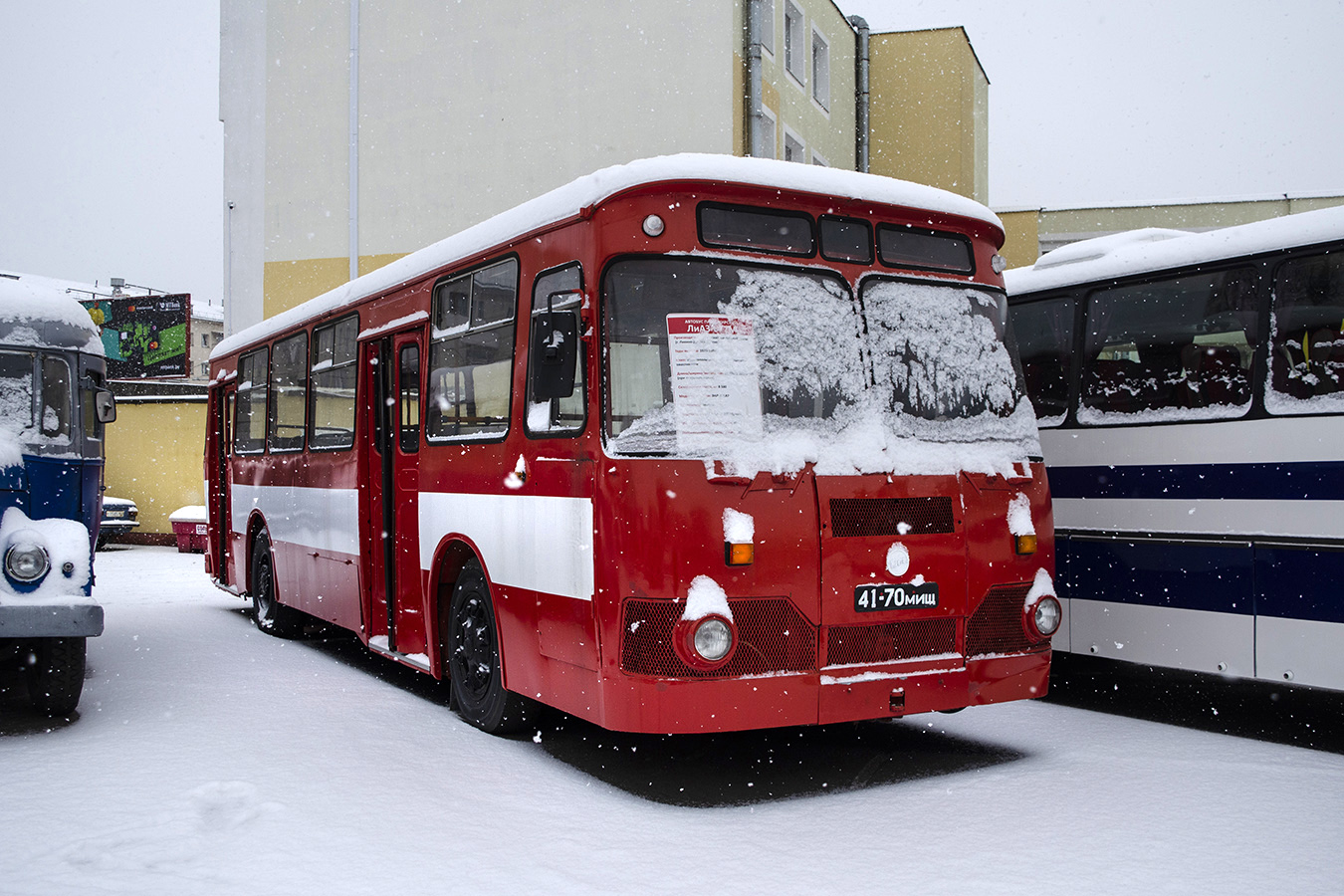 Minsk, LiAZ-677М č. 41-70 МИЩ