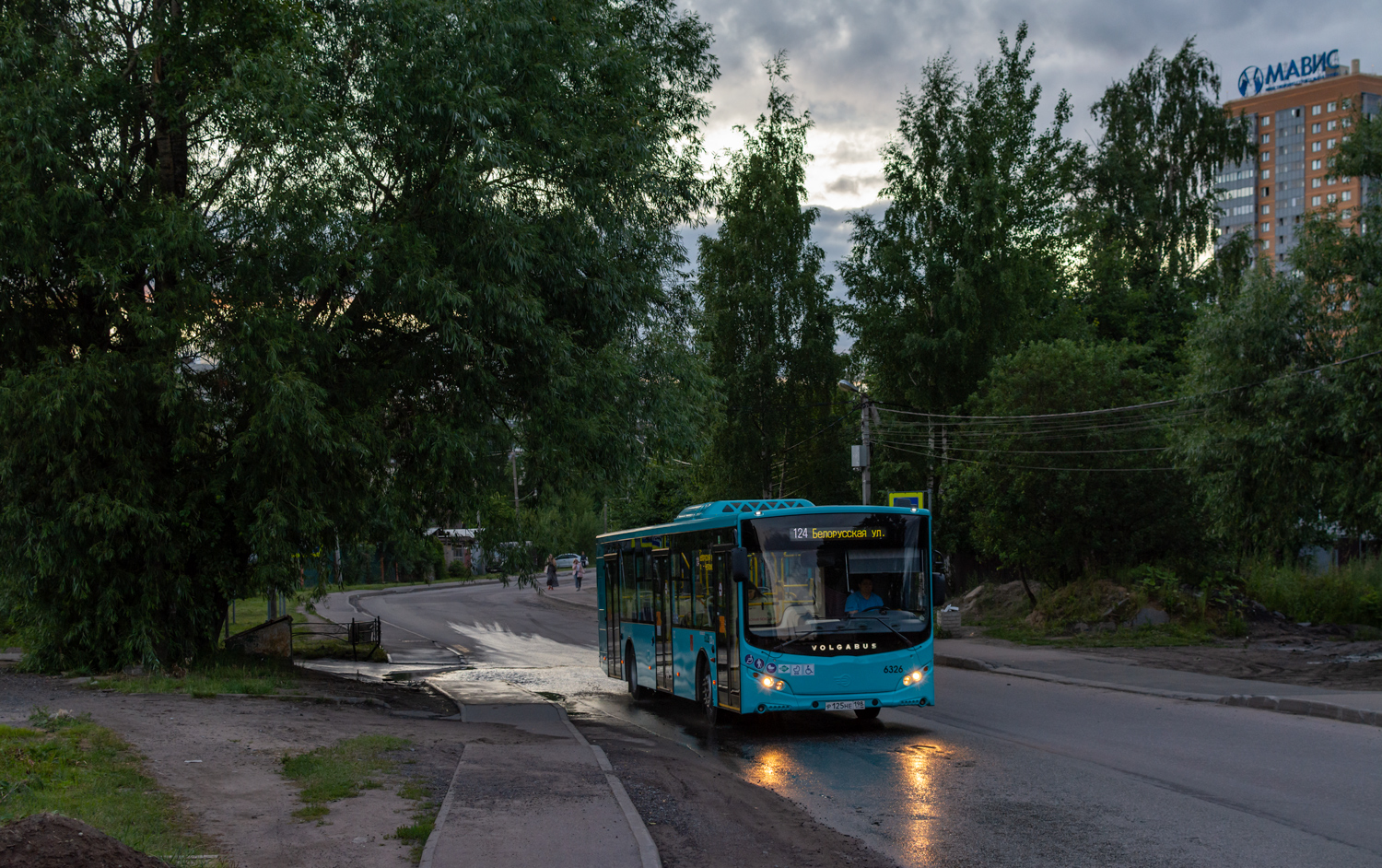 Saint-Pétersbourg, Volgabus-5270.G4 (LNG) # 6326
