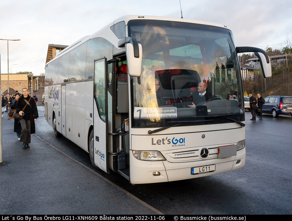Örebro, Mercedes-Benz Tourismo 15RHD-II # XNH 609