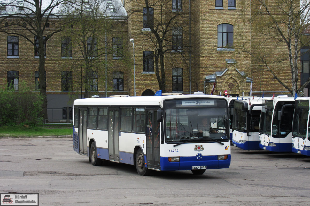 Riga, Mercedes-Benz O345 # 77424