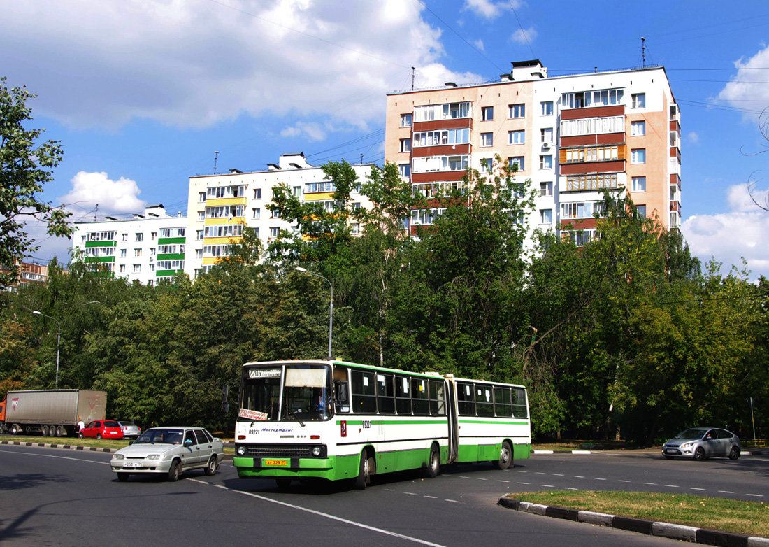 Moscow, Ikarus 280.33M № 09221