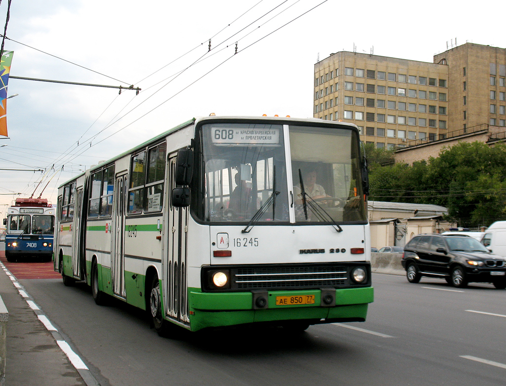 Moskva, Ikarus 280.33M č. 16245