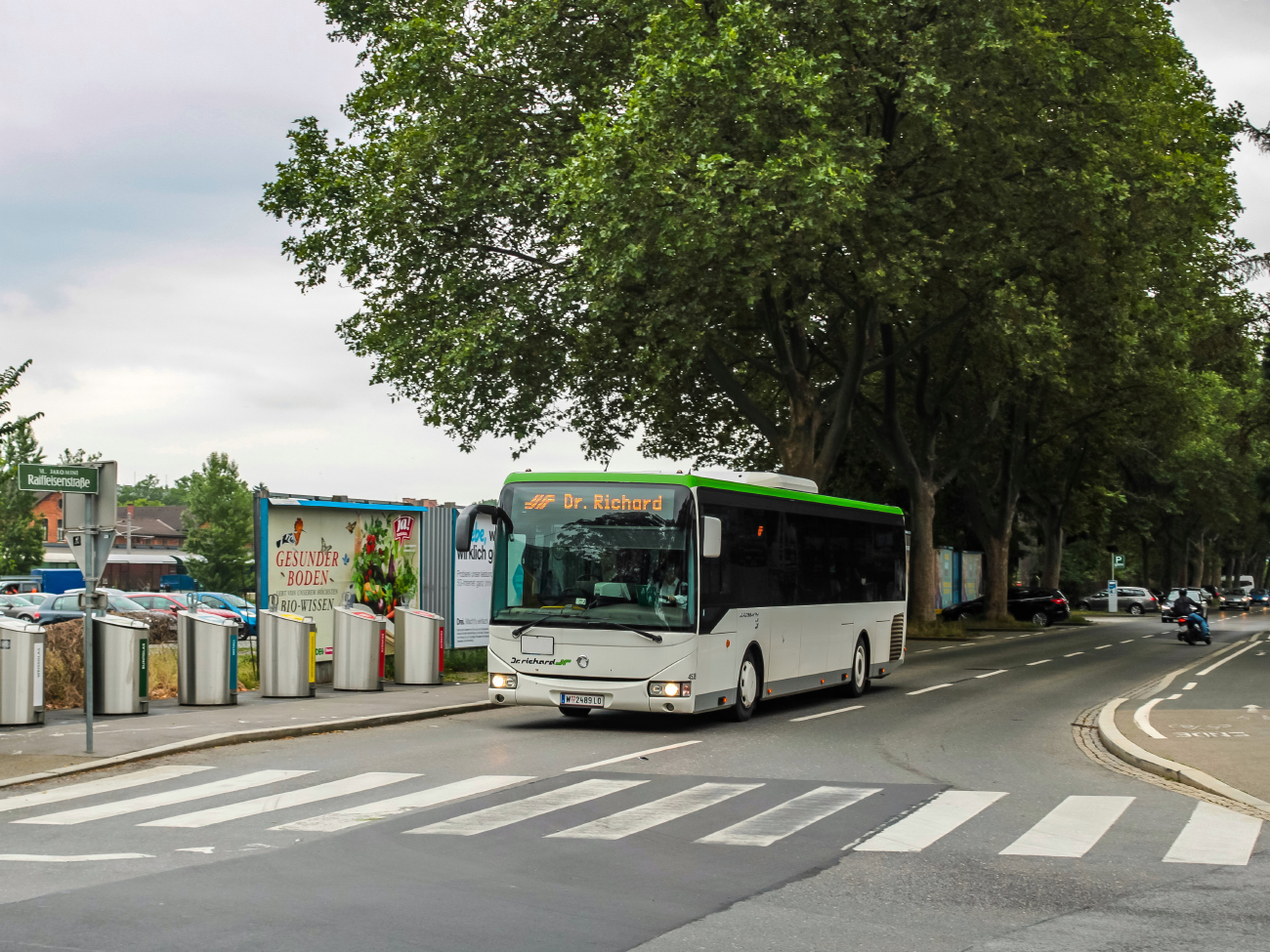 Graz, Irisbus Crossway LE 12M # 4537