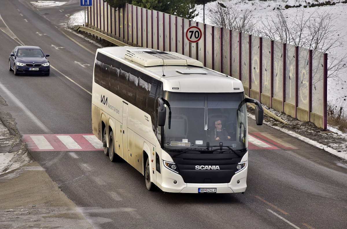 Nitra, Scania Touring HD 13,7 №: NR-624LV