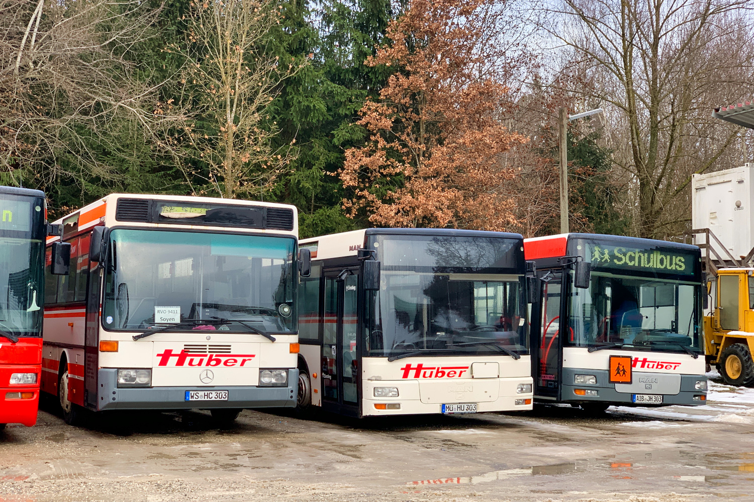 Rosenheim, Mercedes-Benz O407 Nr. WS-HC 303; Rosenheim, MAN A20 NÜ313 Nr. MÜ-HU 303; Rosenheim, MAN A21 NL223 Nr. AIB-JH 303