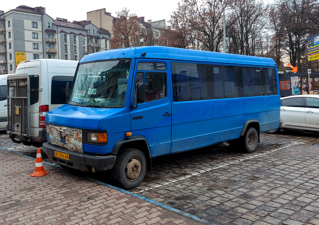 Ivano-Frankivsk, Mercedes-Benz Vario # АТ 2754 АА