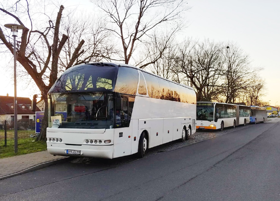 Oranienburg, Neoplan N516/3SHDL Starliner # OHV-EX 99