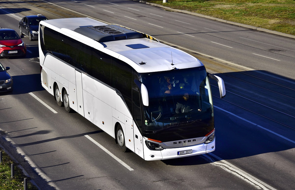 Prague, Setra S517HD # 6AY 2071