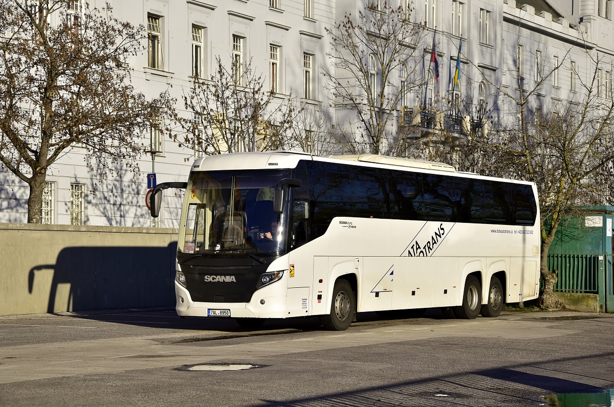 Prague, Scania Touring HD 13,7 # 7AL 8950