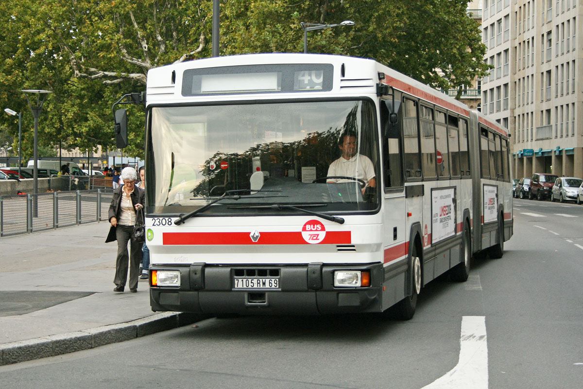 Lyon, Renault PR118 # 2308