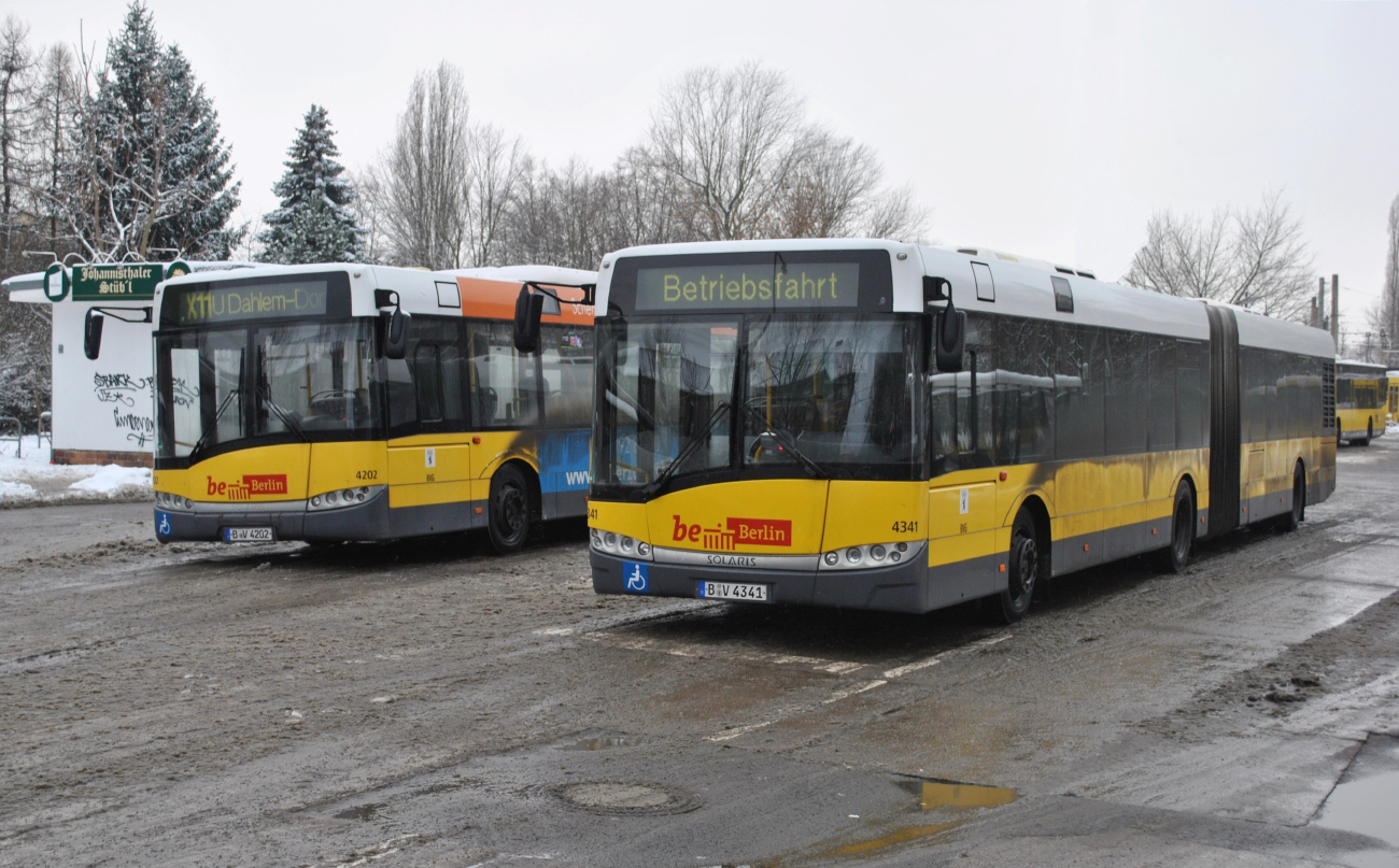 Berlín, Solaris Urbino III 18 č. 4341; Berlín, Solaris Urbino III 18 č. 4202
