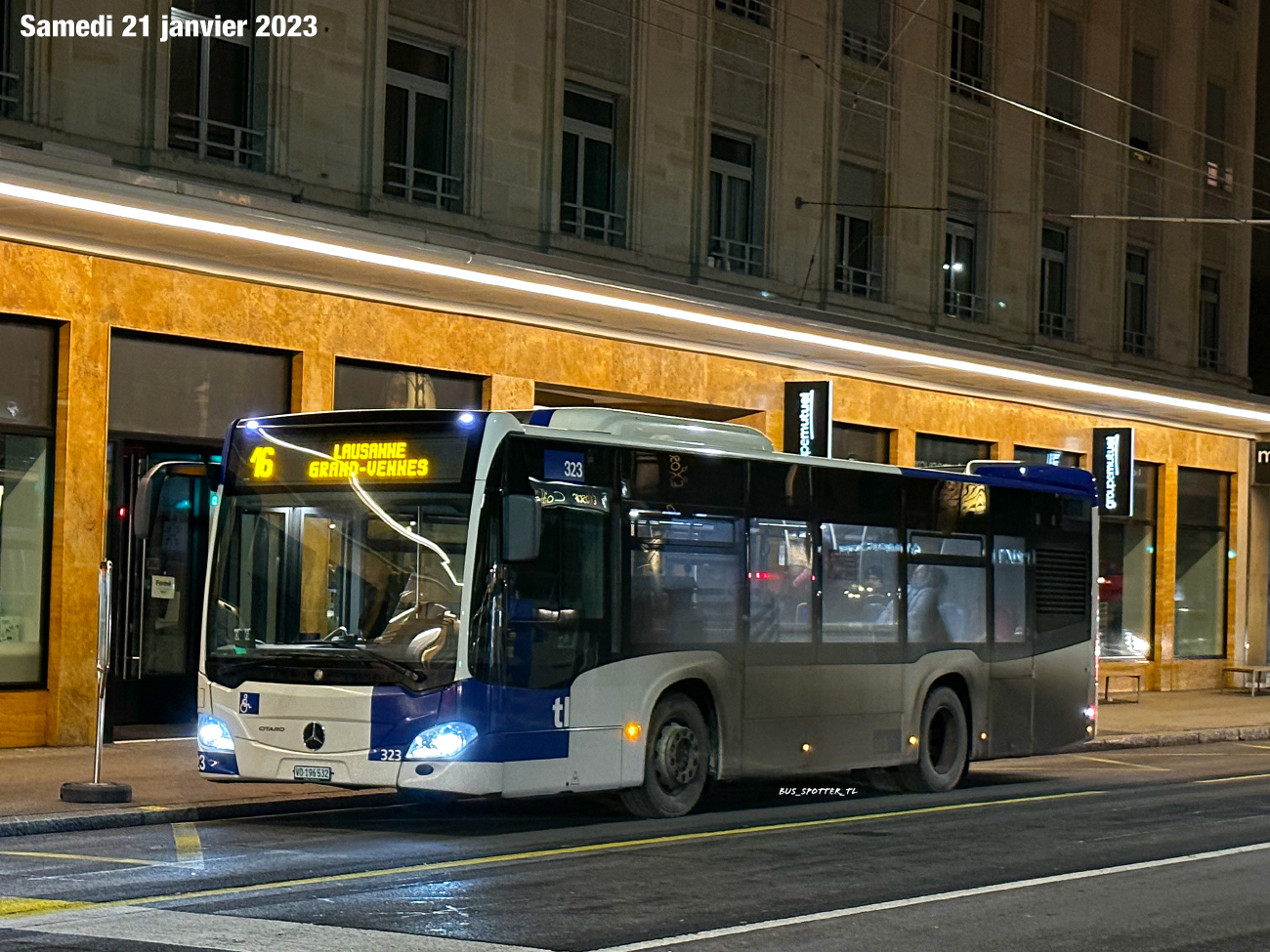 Lausanne, Mercedes-Benz Citaro C2 K # 323