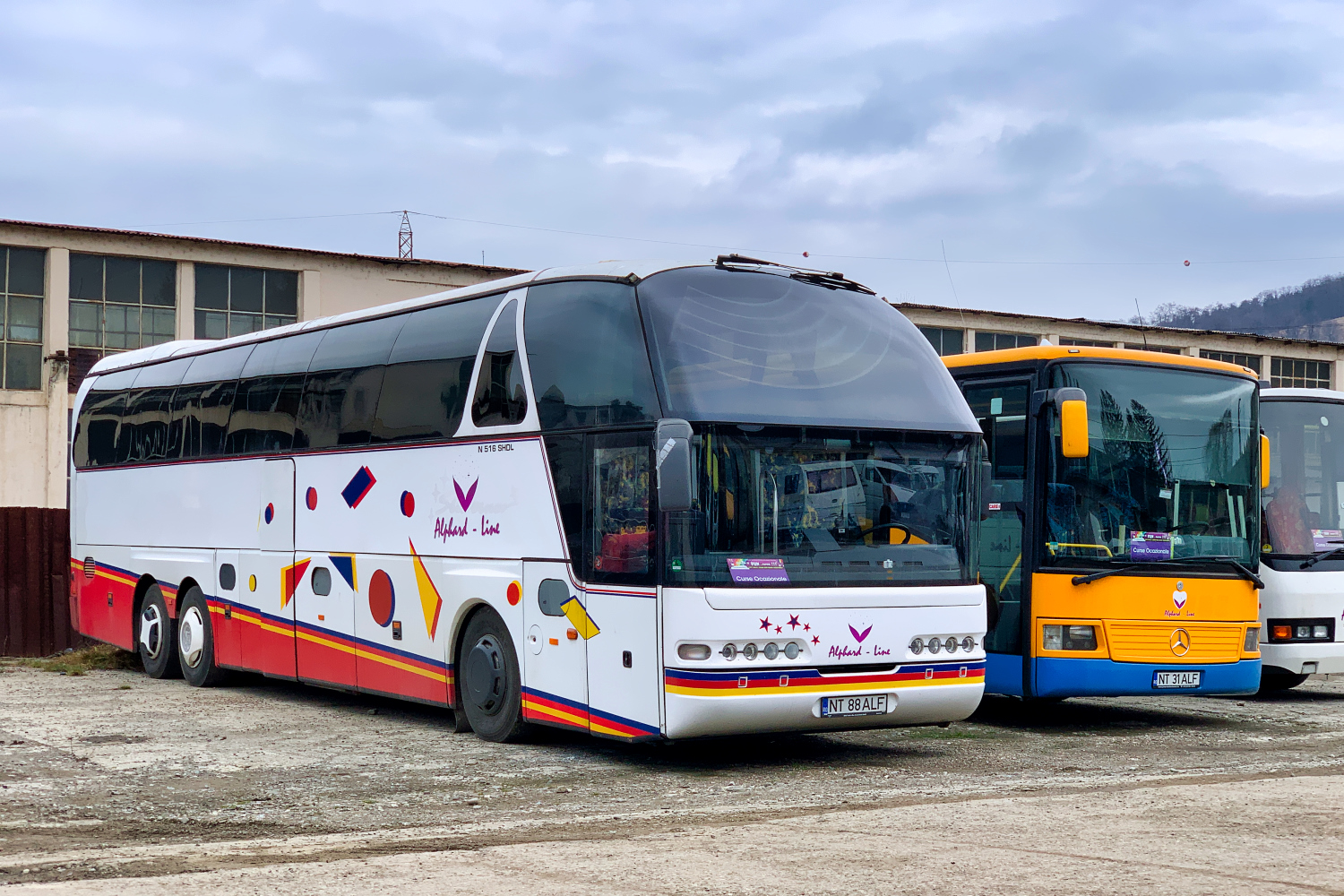 Piatra Neamț, Neoplan N516/3SHDL Starliner # NT 88 ALF