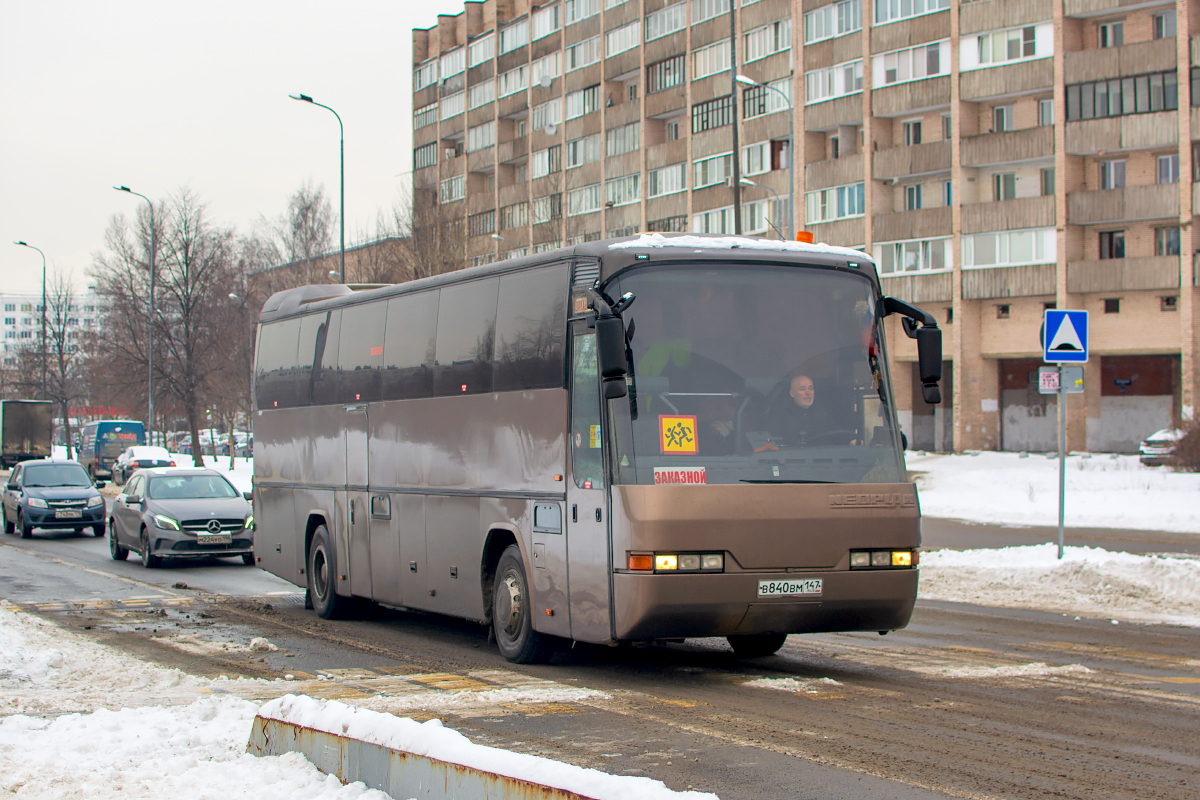 Vsevolozhsk, Neoplan N316SHD Transliner # В 840 ВМ 147