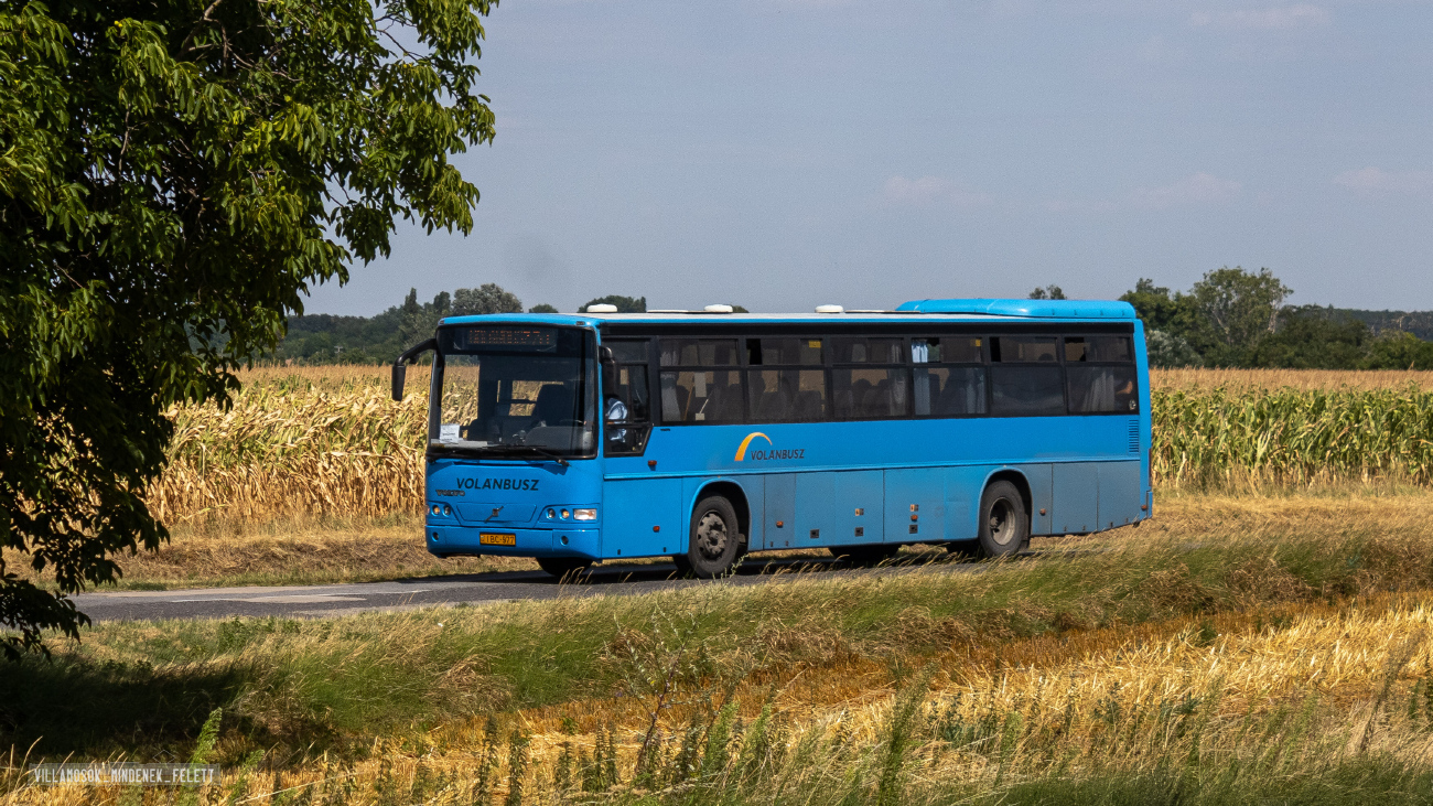 Budapest, Volvo B10-400 # IBC-977