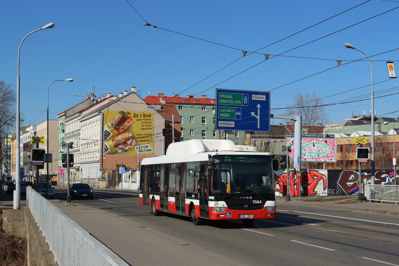 Brno, SOR NBG 12 č. 7044