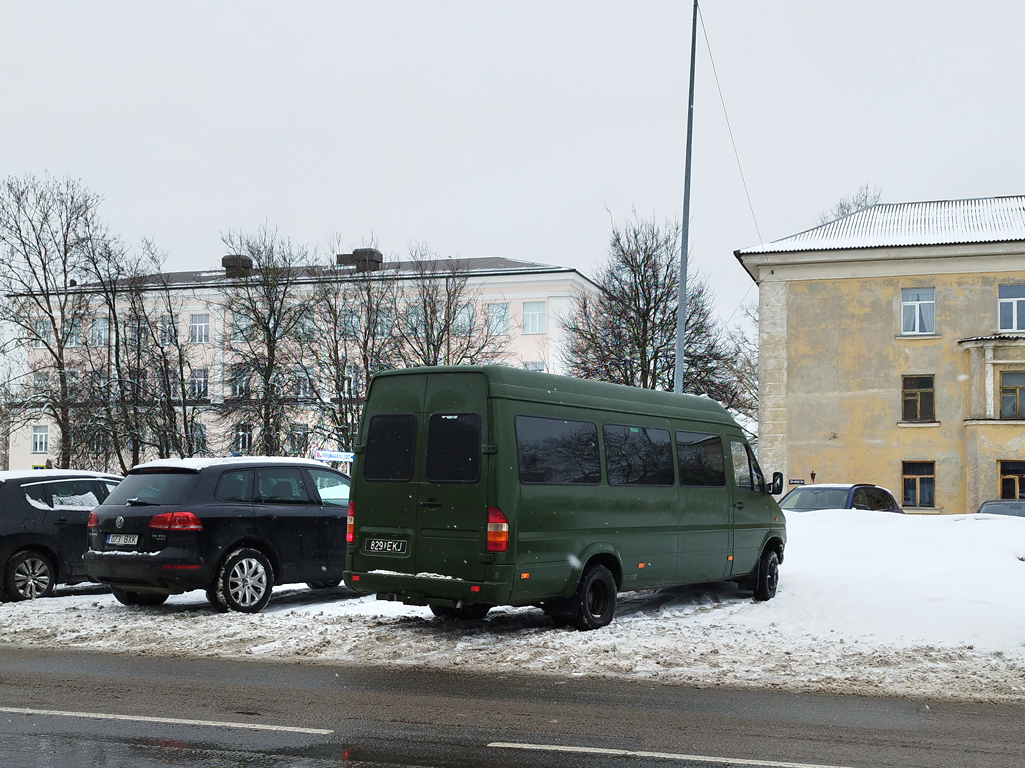 Tallinn, Silwi (Mercedes-Benz Sprinter 412D) # 829 EKJ