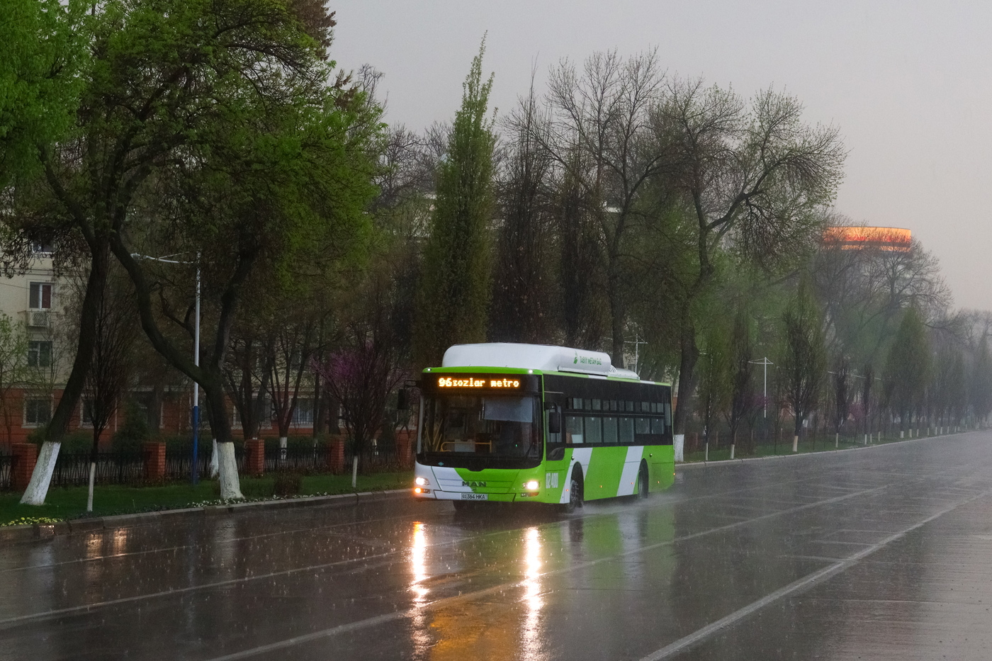 Tashkent, MAN A22 (CNG) No. 02400
