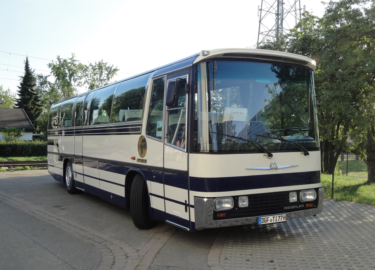 Dingolfing, Neoplan N214H Jetliner # DGF-TI 77H