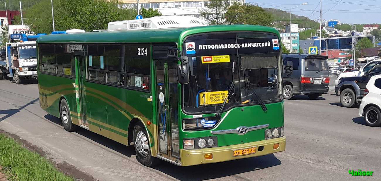 Автобус петропавловск камчатский термальный. Петропавловск автобус Петропавловск Камчатский автобус. Хендай 47м автобус. Общественный транспорт Петропавловск-Камчатский. Автобус Петропавловск Камчатский 12.