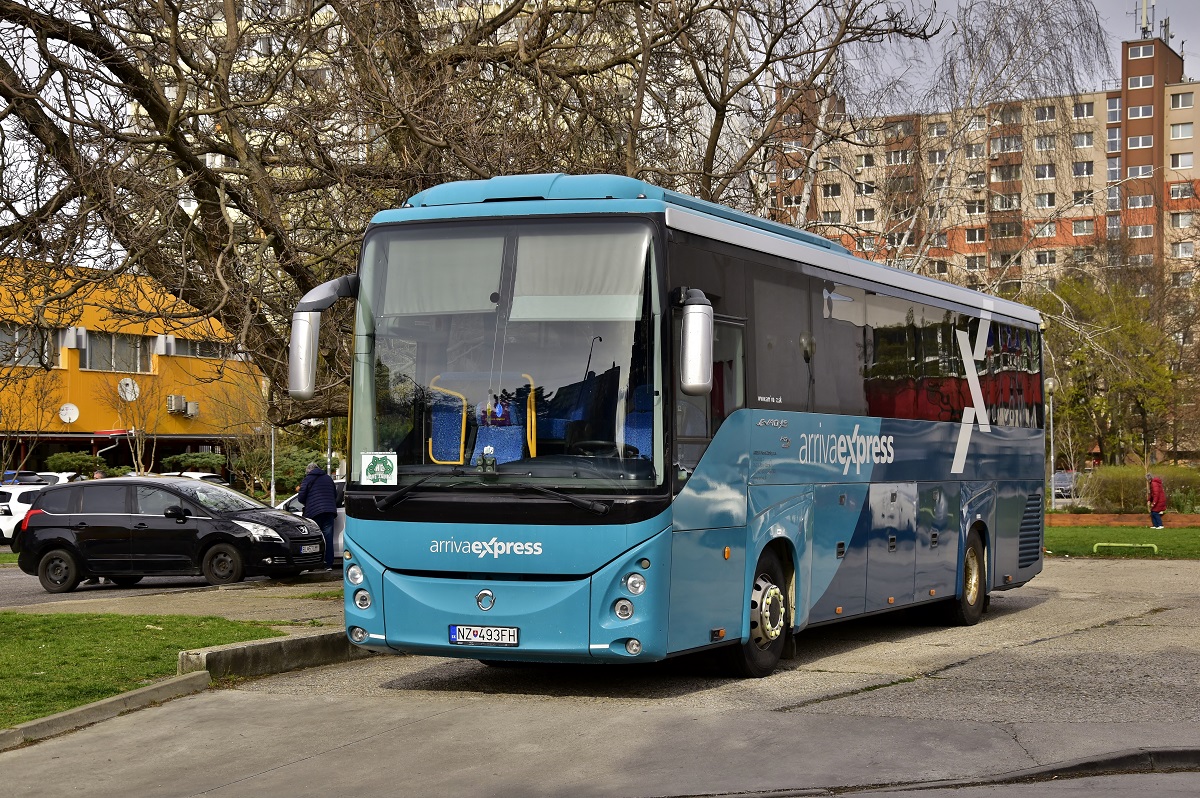 Нове-Замки, Irisbus Evadys HD 12M № NZ-493FH
