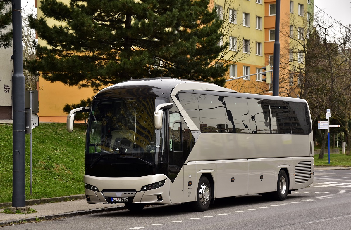 Bratislava, Neoplan N2216SHD Tourliner SHD nr. BL-230UN