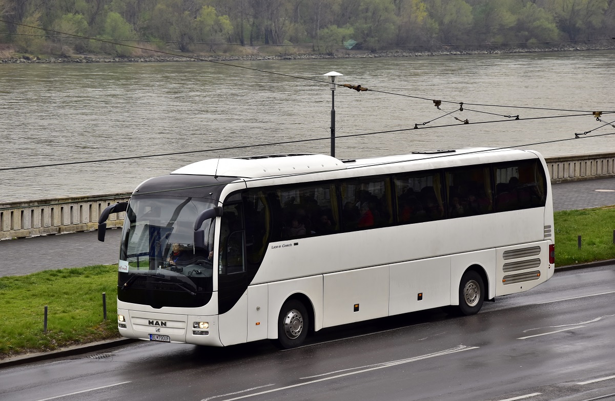 Bratislava, MAN R07 Lion's Coach RHC404 č. BL-790UF