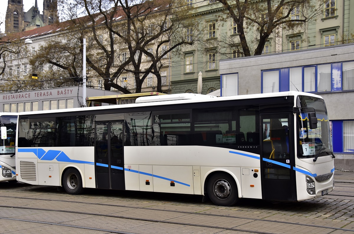 Olomouc, IVECO Crossway Line 12M č. 9B7 2562