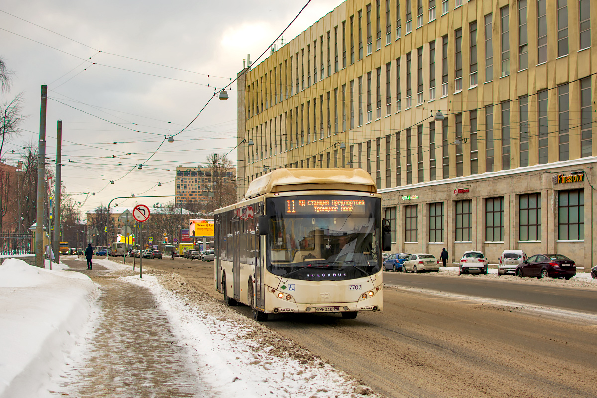 Saint-Pétersbourg, Volgabus-5270.G0 # 7702