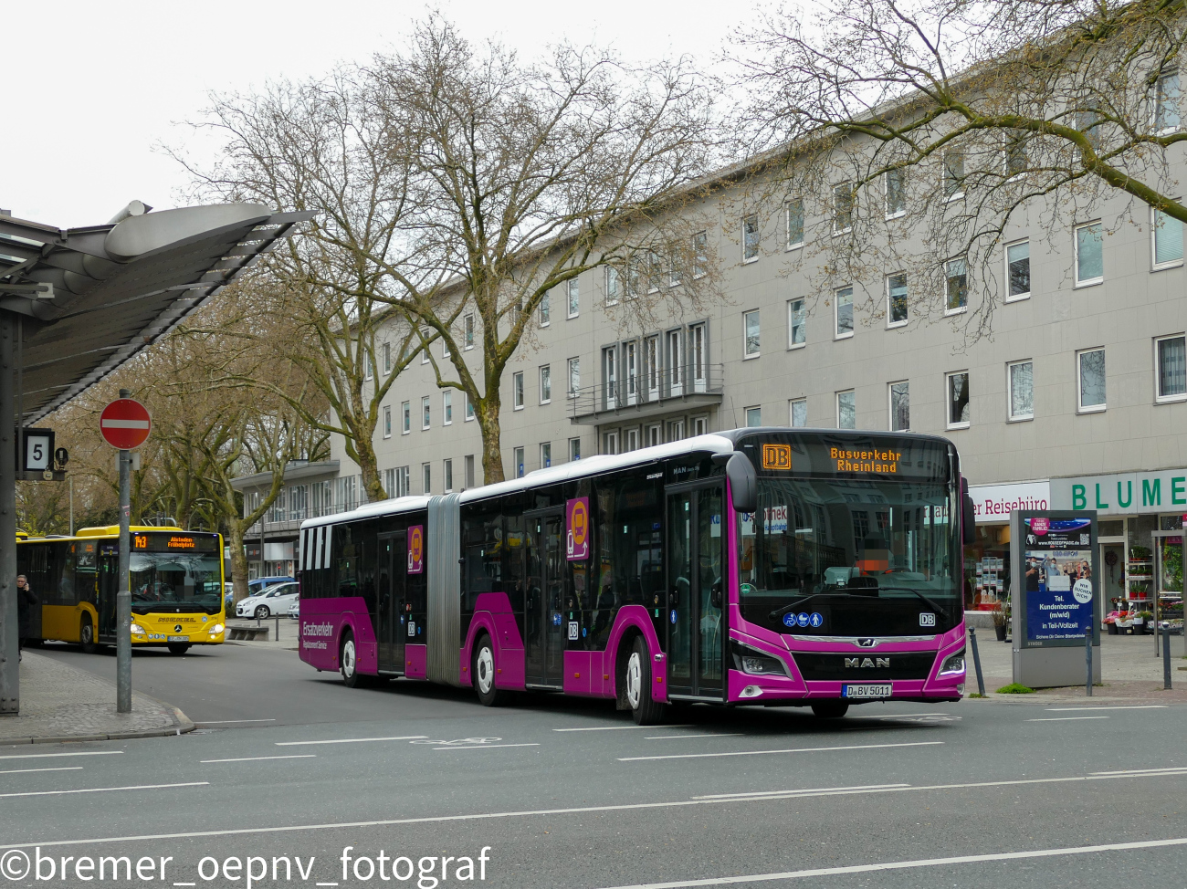 Düsseldorf, MAN 18C Lion's City NG360 EfficientHybrid # D-BV 5011