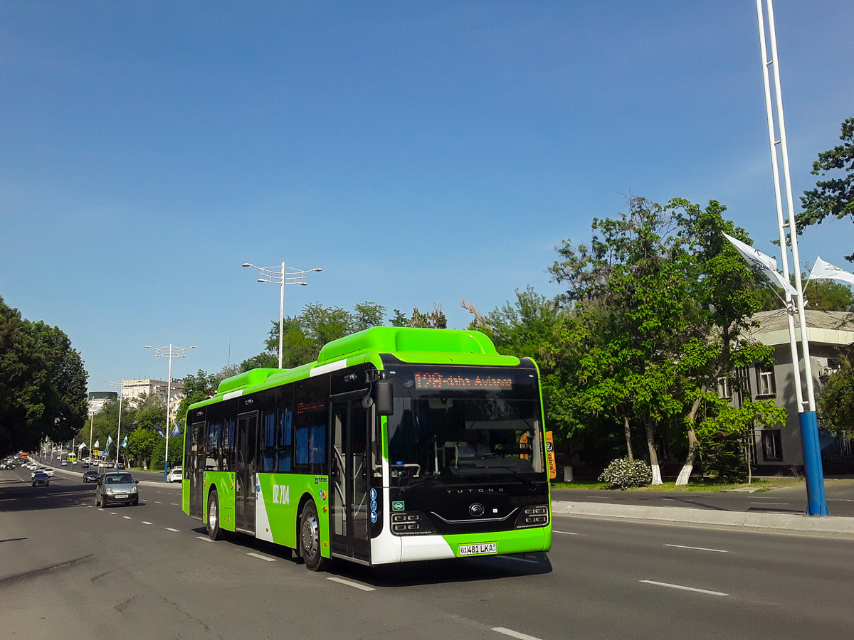 Tashkent, Yutong ZK6126HG (CNG) # 02704