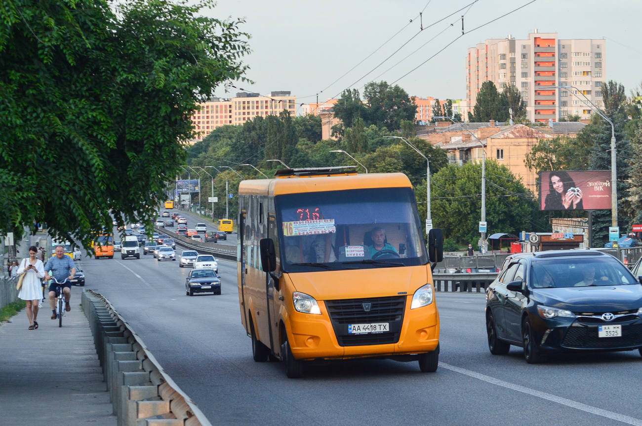 Kyjev, Ruta 22 č. АА 4418 ТХ