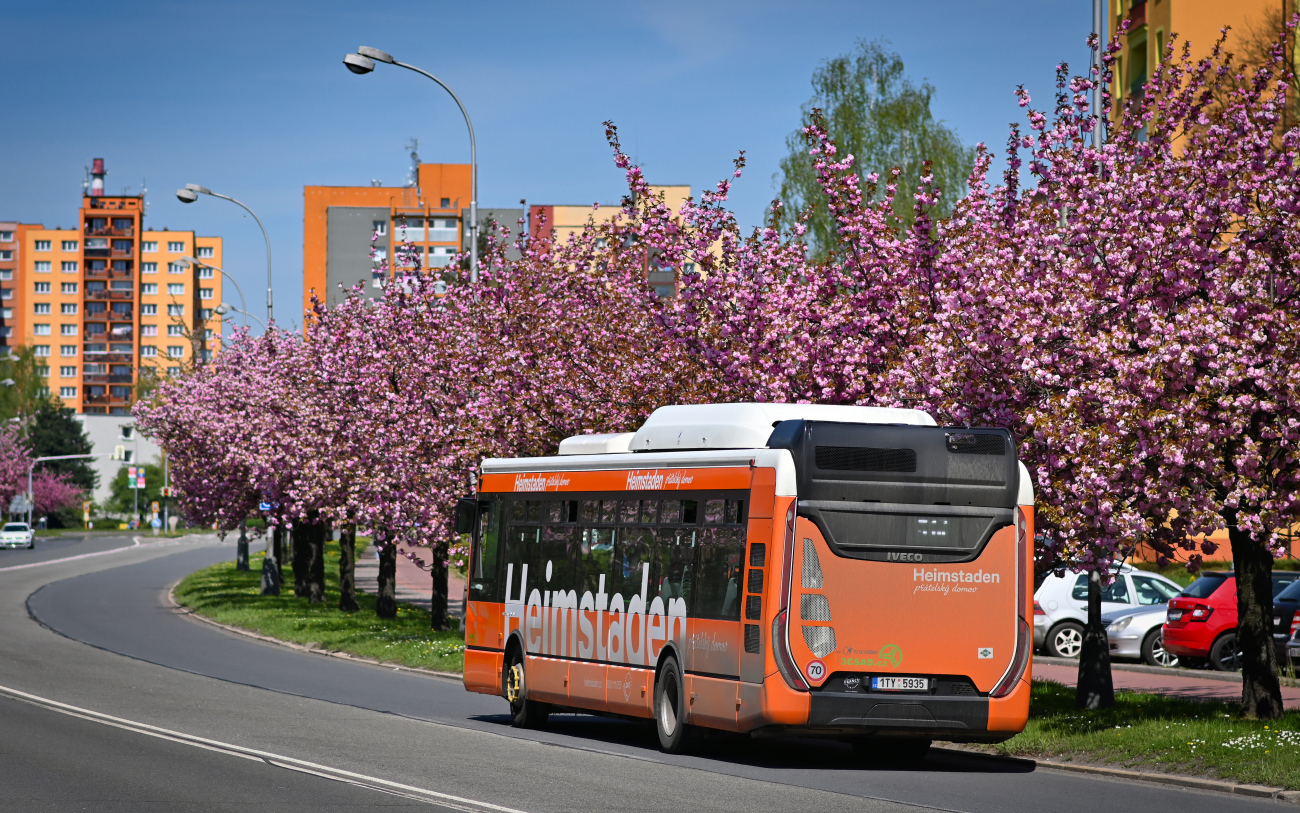 Карвина, IVECO Urbanway 12M CNG № 449