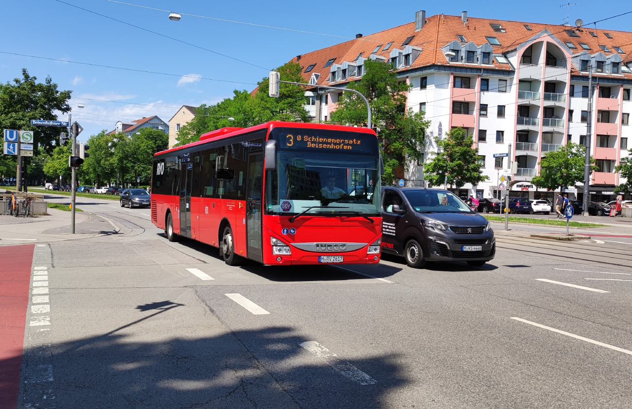 München, IVECO Crossway LE Line 12M Nr. M-RV 2617