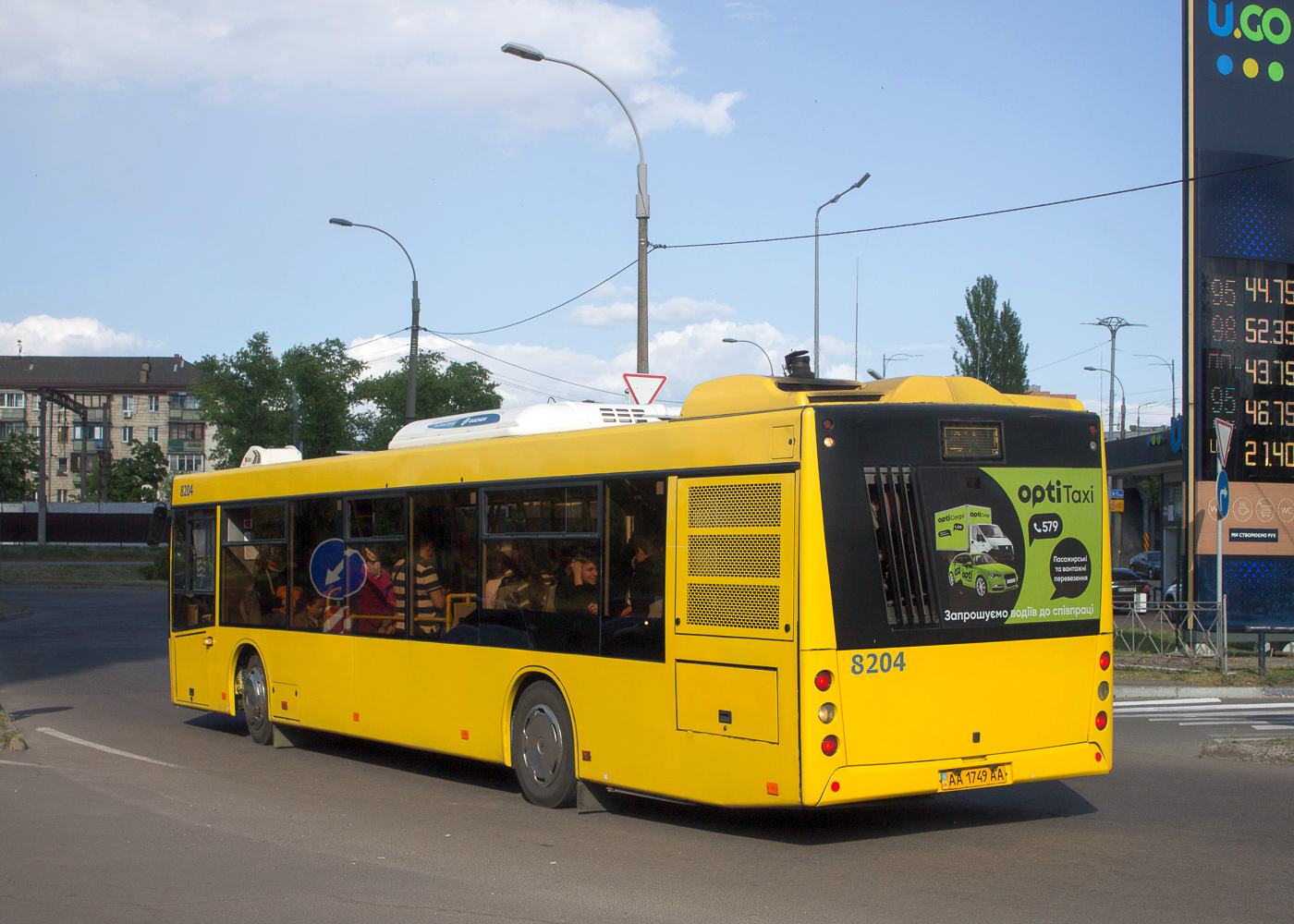 Kyjev, MAZ-203.069 č. 8204