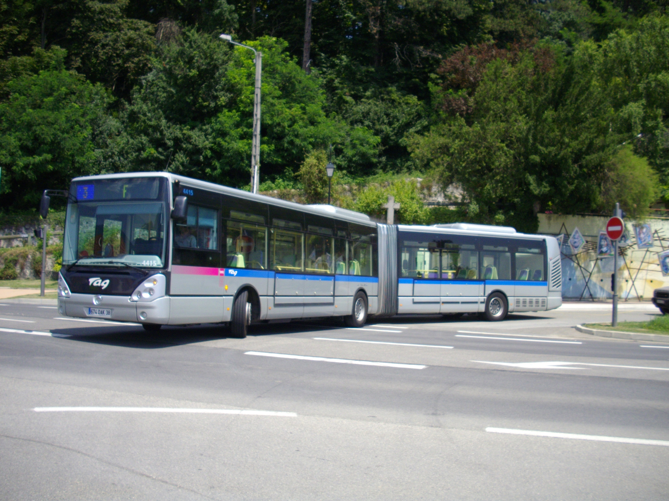 Grenoble, Irisbus Citelis 18M č. 4415