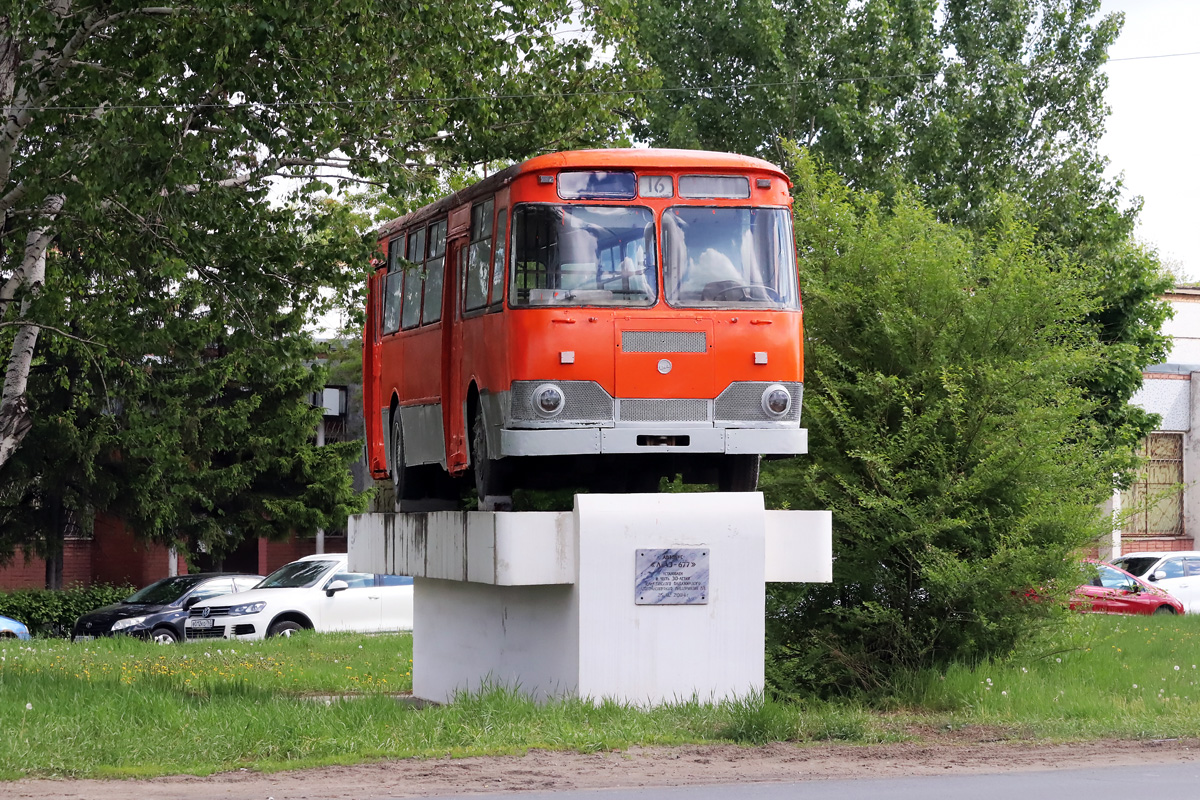 Tolyatti, LiAZ-677М nr. 0688 КШШ