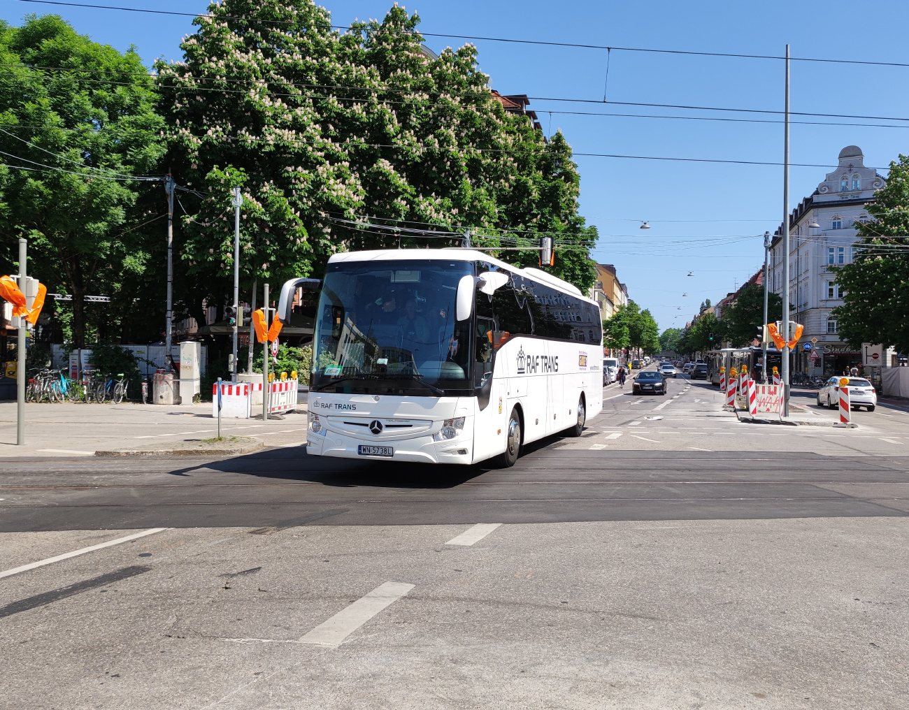 Varšuva, Mercedes-Benz Tourismo 15RHD-III nr. WN 5738L