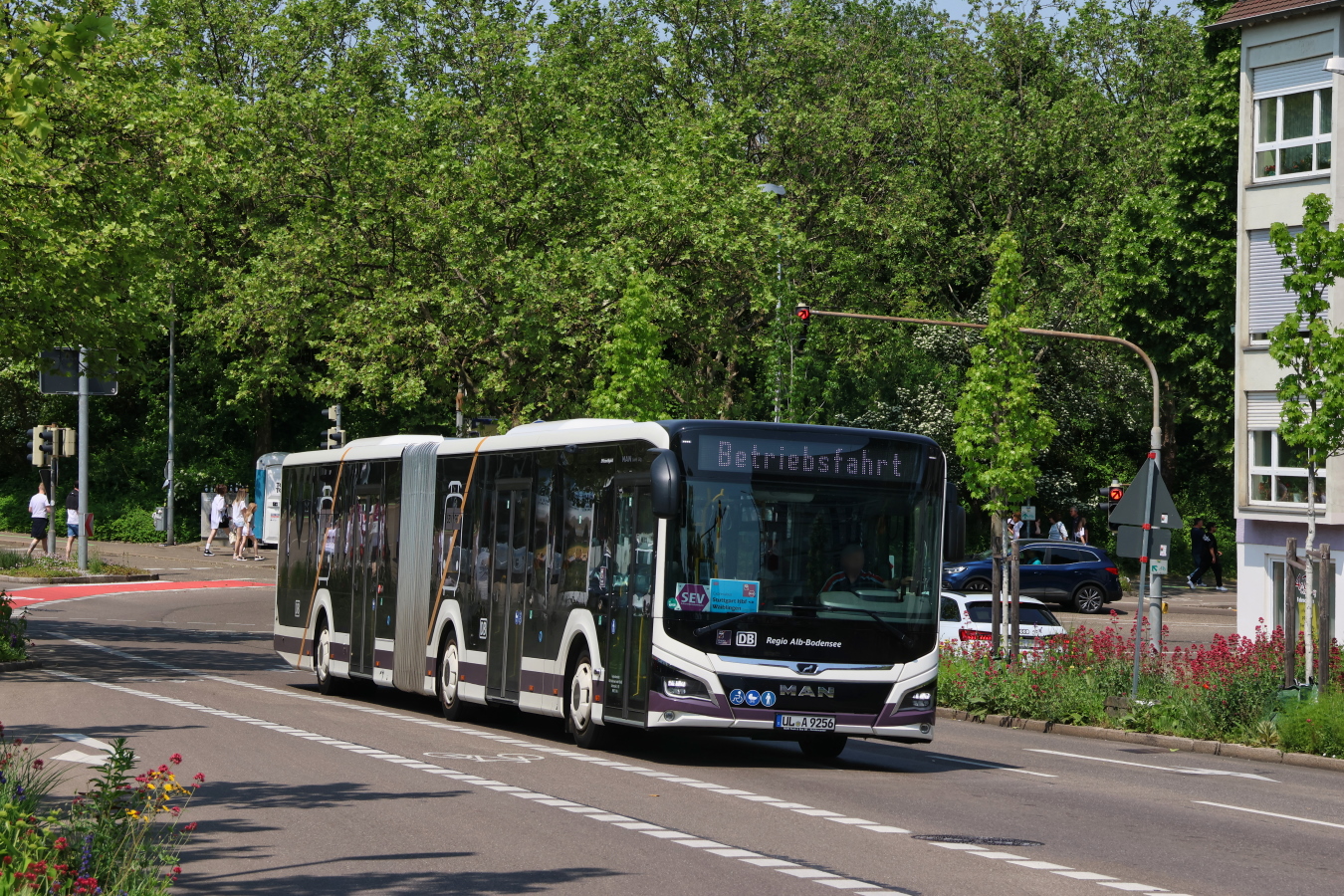 Ulm, MAN 18C Lion's City NG360 EfficientHybrid № UL-A 9256; Stuttgart — EV Digitaler Knoten Stuttgart — 2023