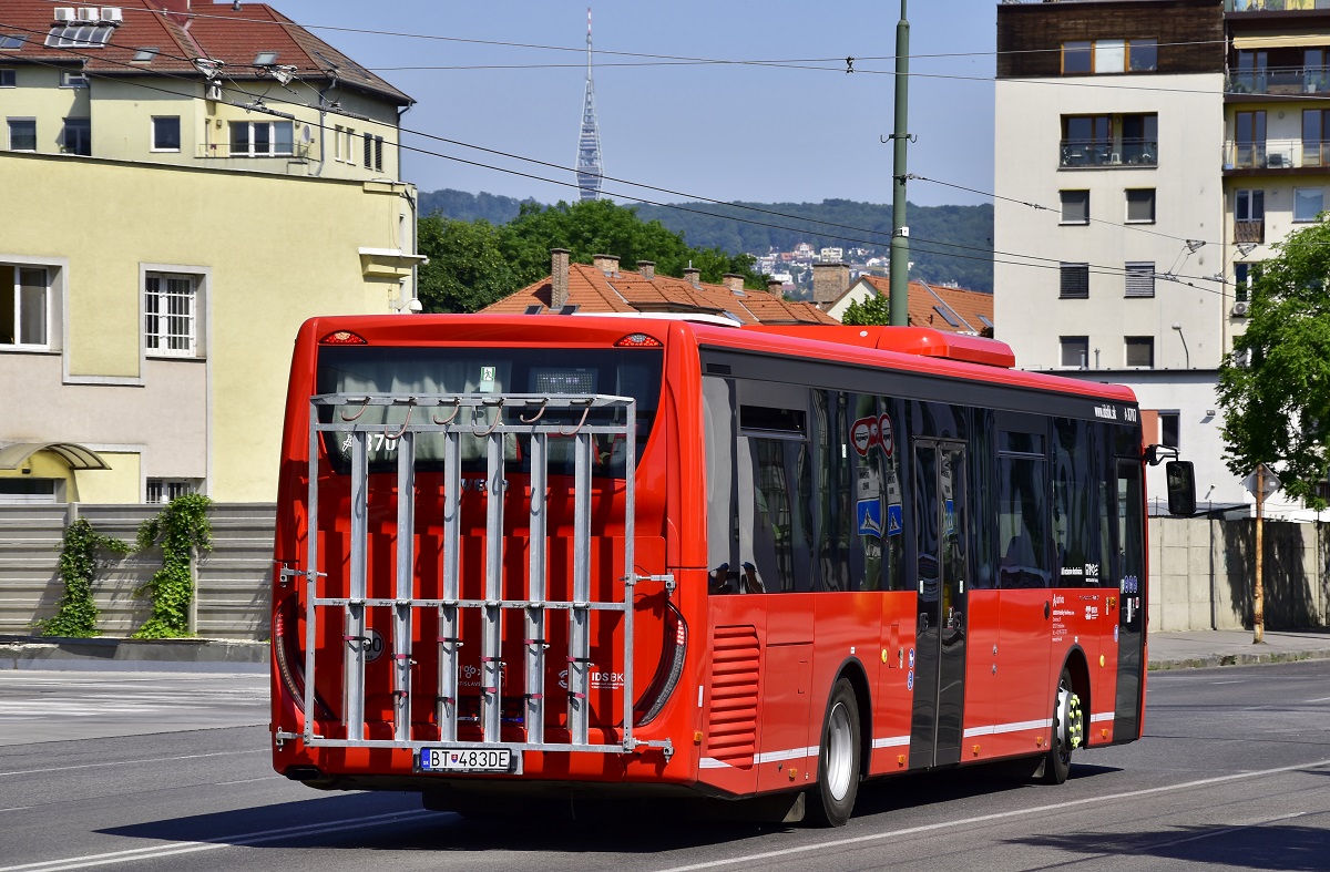 Bratislava, IVECO Crossway LE Line 12M nr. 8707