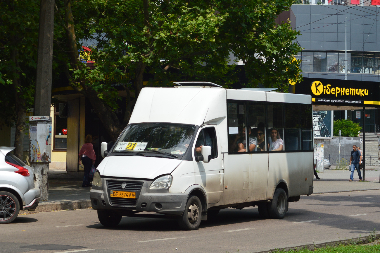 Mykolaiv, Ruta 20 # ВЕ 6674 АА