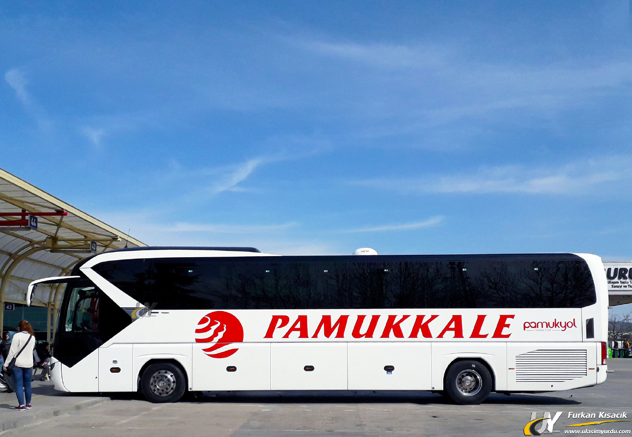Izmir, Neoplan N2216SHDC Tourliner SHDC # 35 PK 138