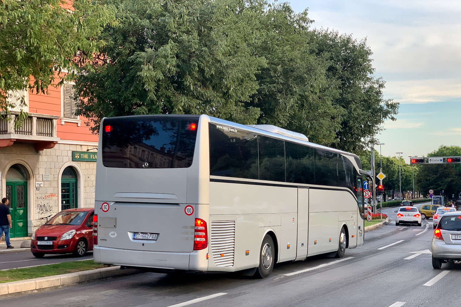 Split, Mercedes-Benz Tourismo 15RHD-II nr. ST 6627-AA