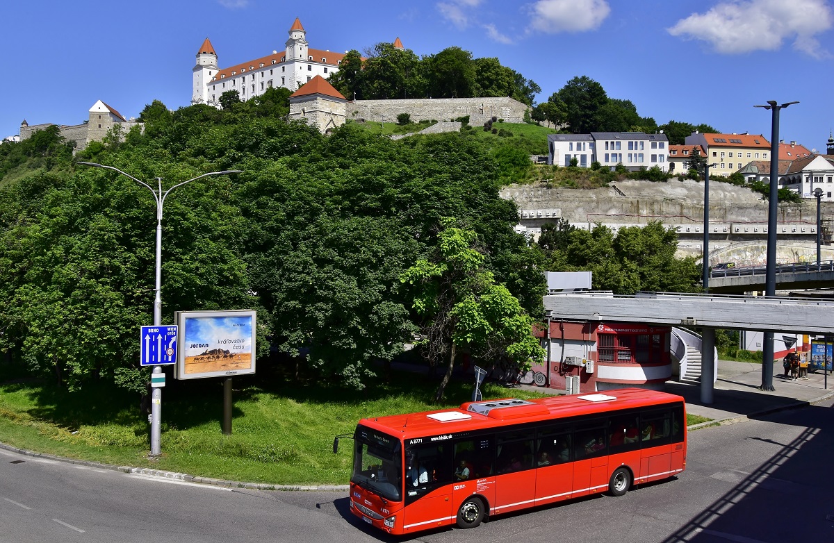 Bratislava, IVECO Crossway LE Line 12M # 8771