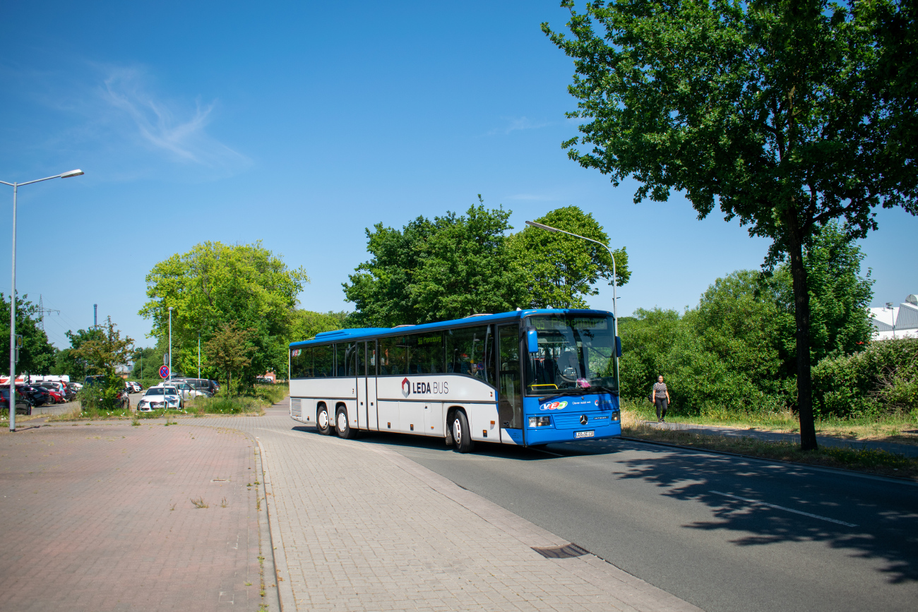 Leer (Ostfriesland), Mercedes-Benz O550 Integro L nr. LER-SC 218